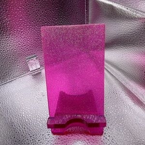 Resin cellphone stand